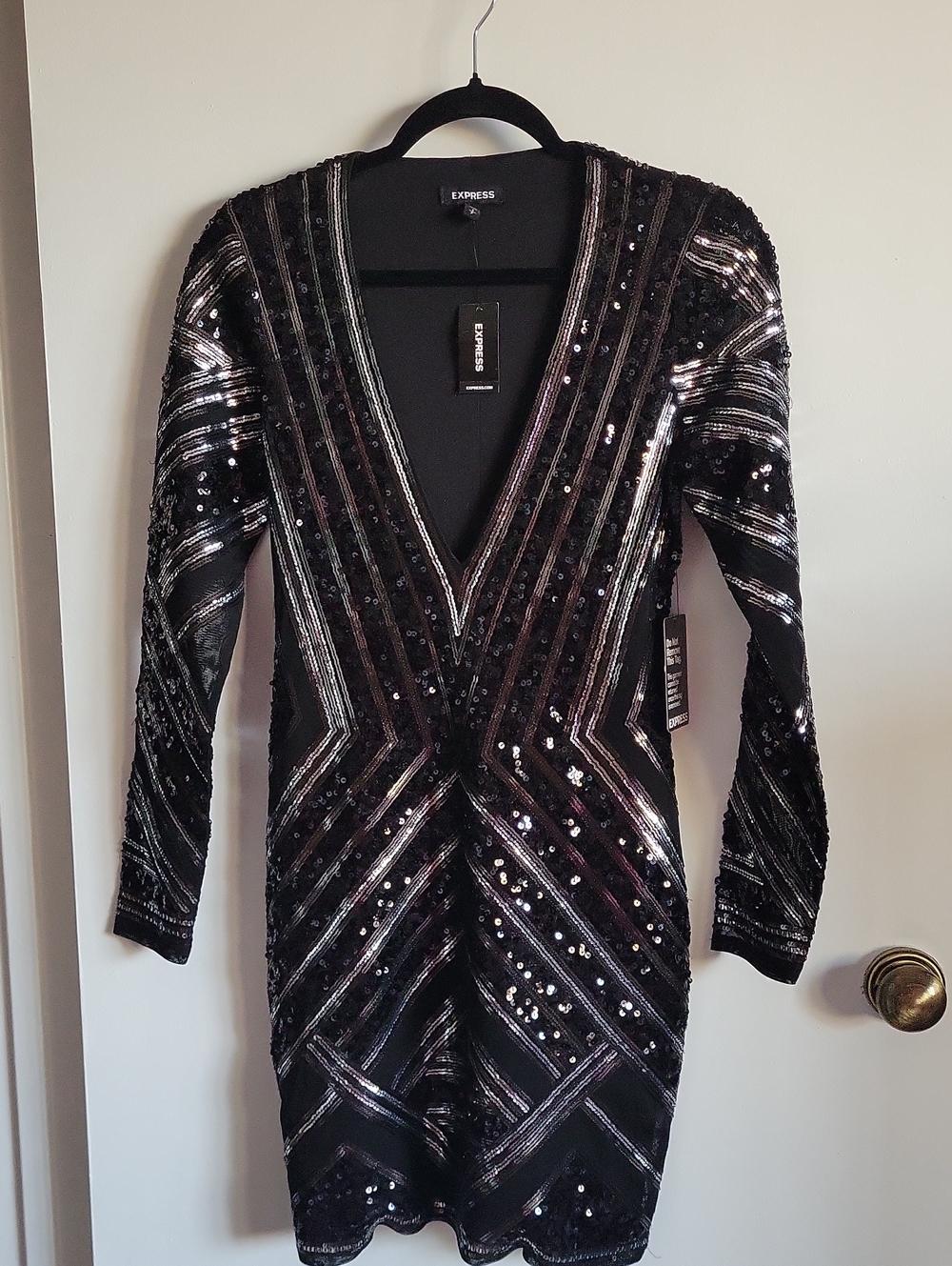 Express Black Sequin Deep V Long Sleeve Party Dress